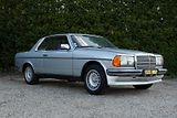 Mercedes-Benz 123 (1977) 230 CE - náhled 3