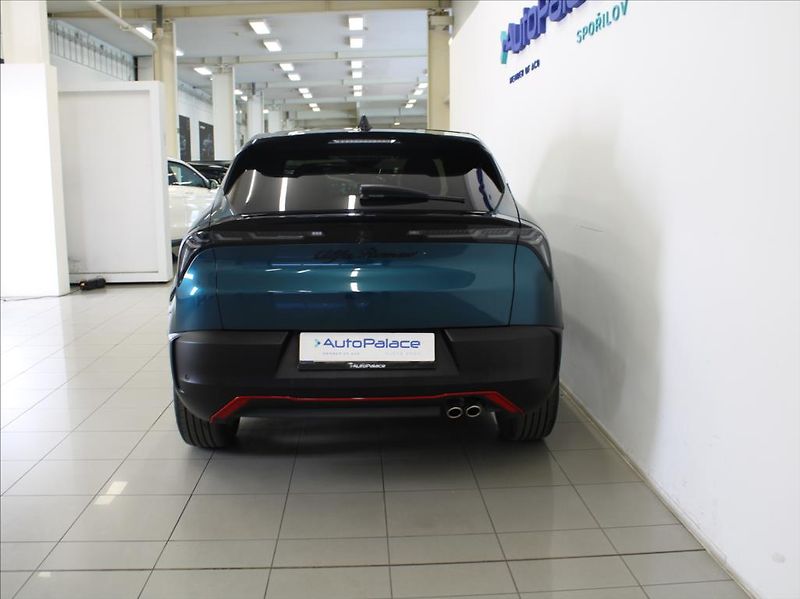 Alfa Romeo Junior 1,2 Hybrid 145k.PANO.El.sed.ČR - fotka 4 z 13