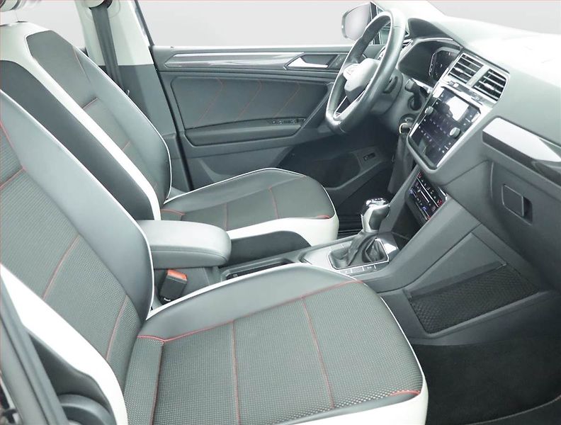 Volkswagen Tiguan (2021) Life 2.0 TDI - fotka 9 z 26