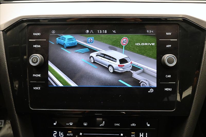 Volkswagen Passat 2,0 TDI 110 kW DSG Business Zá - fotka 19 z 32