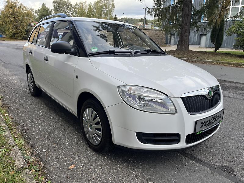 Škoda Fabia 1,2 HTP Combi Classic - fotka 7 z 26