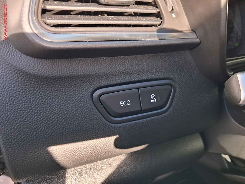 Renault Kadjar (2018) 1.2 TCe, Limited, navi - fotka 15 z 18