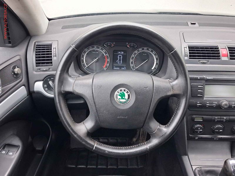 Škoda Octavia (2009) 1.9 TDi, Ambiente - fotka 11 z 15