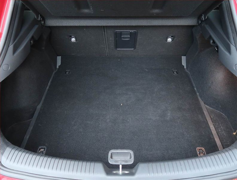 Hyundai i30 (2021) N-Line 1.5 T-GDI MHEV - fotka 12 z 14