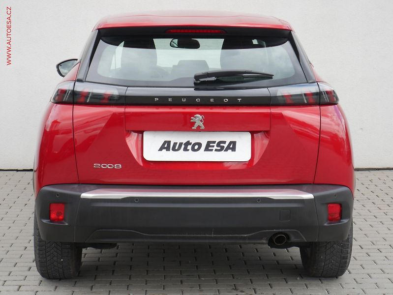 Peugeot 2008 (2021) 1.2PT, ČR, Active - fotka 5 z 17