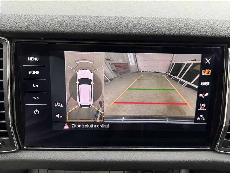 Škoda Kodiaq 2,0 DSG 4X4 CANTON ACC 360° - fotka 27 z 47