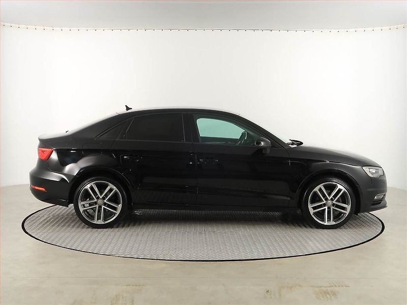 Audi A3 (2014) 2.0 TDI, Automat, Navi - fotka 6 z 18