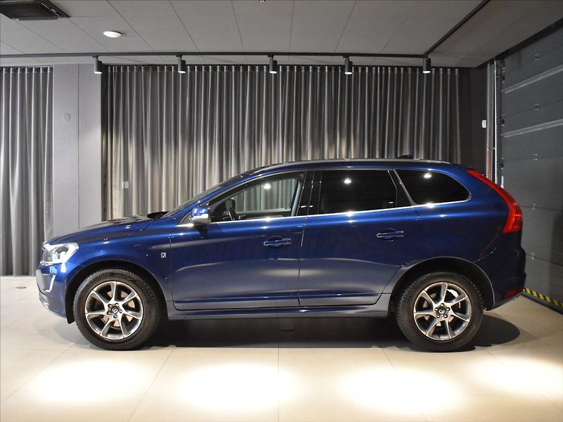 Volvo XC60 2,0 D4 Ocean race Kamera,BLIS - fotka 2 z 24
