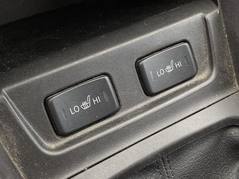 Suzuki Vitara 1.4BoosterJet, 18tis km, navi - fotka 15 z 17