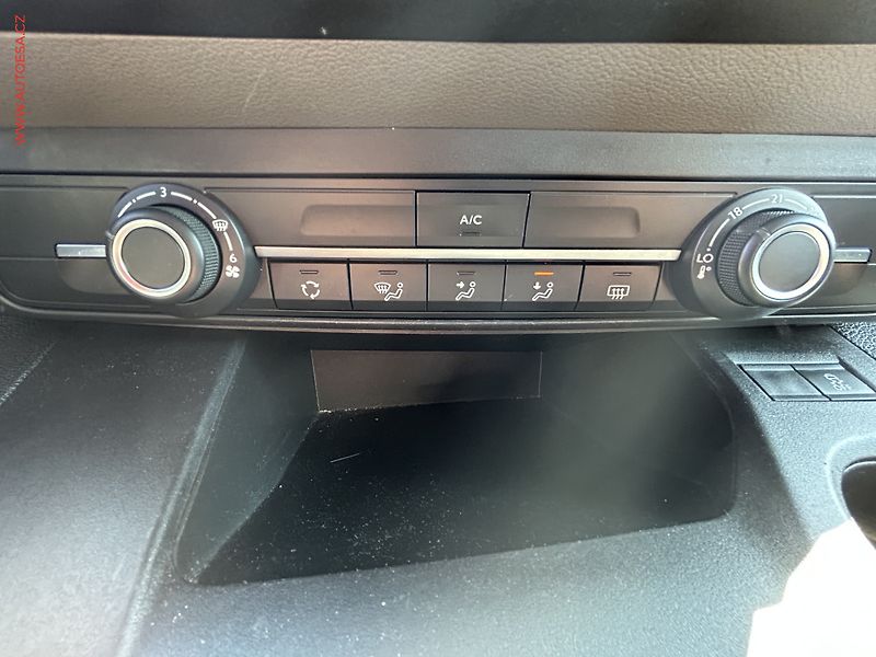 Peugeot Rifter (2019) 1.5HDI, ČR, servis.kniha, AC - fotka 13 z 16