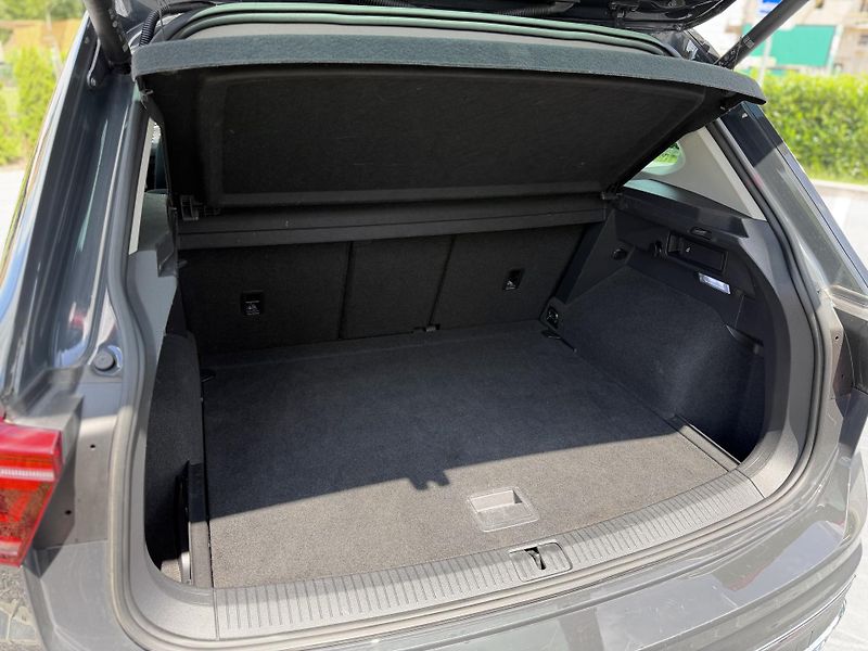 Volkswagen Tiguan (2022) 2.0 tsi 140 kw/4x4/záruka/DPH - fotka 11 z 21