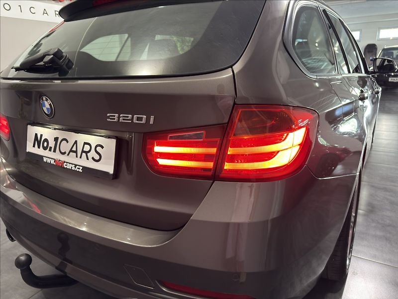BMW Řada 3 2,0   320i 135KW BI-XEN KŮŽE T - fotka 36 z 46
