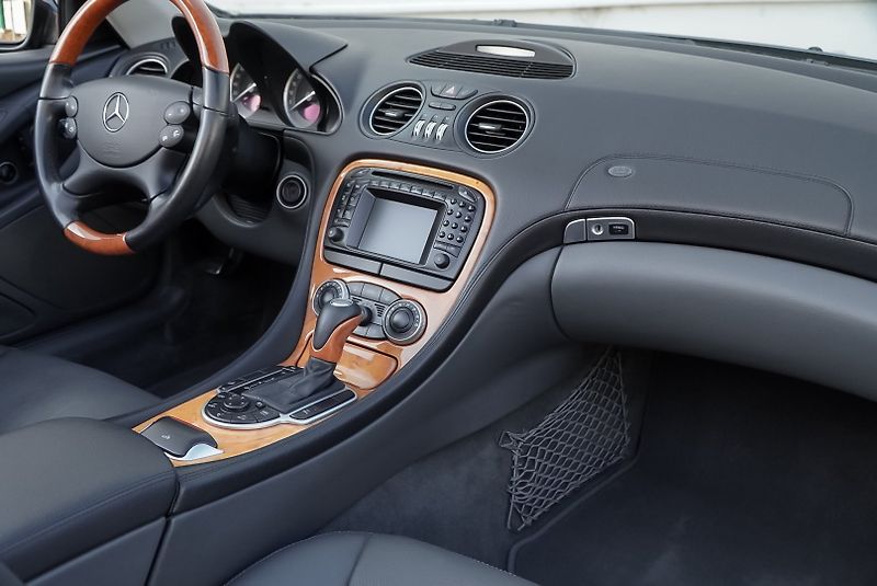 Mercedes-Benz SL 500 V8 - fotka 19 z 36
