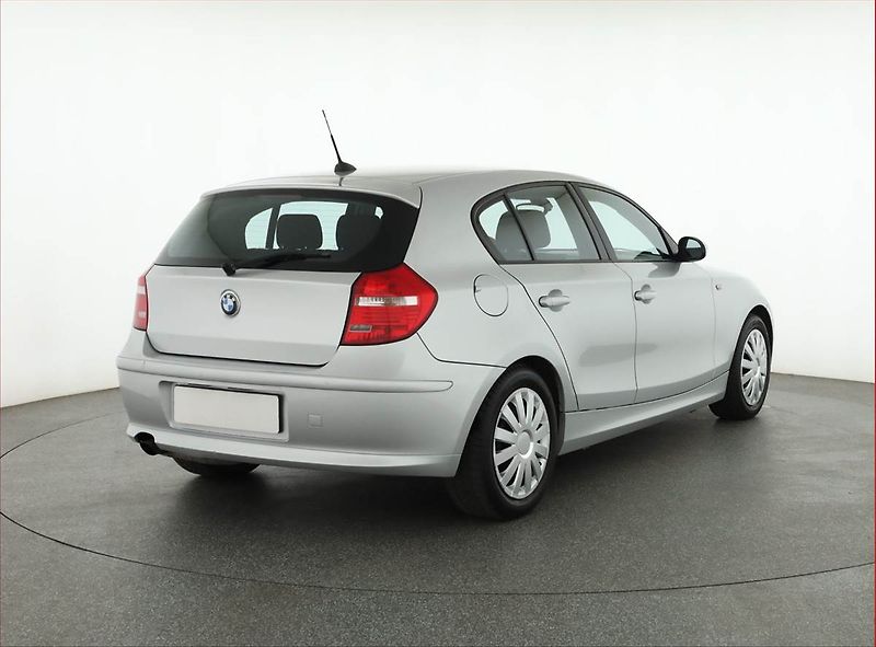 BMW Řada 1 (2009) 116i, po STK, jezdí dobře - fotka 5 z 14