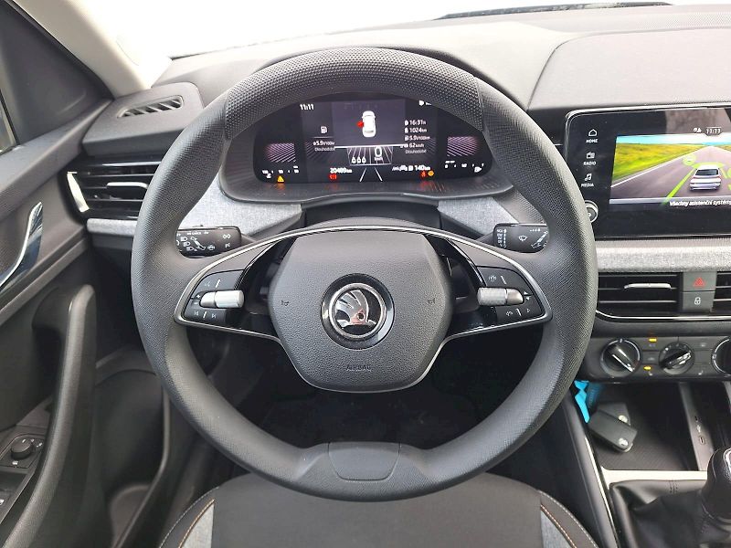 Škoda Kamiq (2024) 1.0 TSI / 85 kW / 6MP / Select - fotka 5 z 32