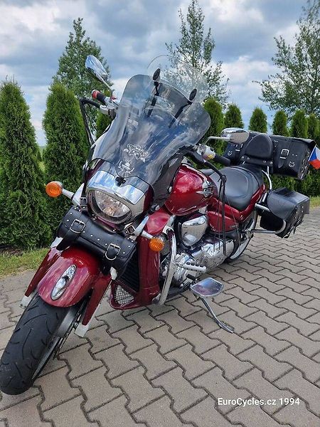 Suzuki Intruder M 1800 R (2007) - fotka 17 z 20