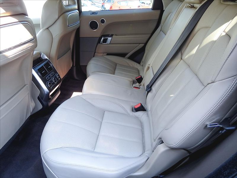 Land Rover Range Rover Sport 4,4 HSE SDV8 1. MAJITEL ČR - fotka 22 z 36