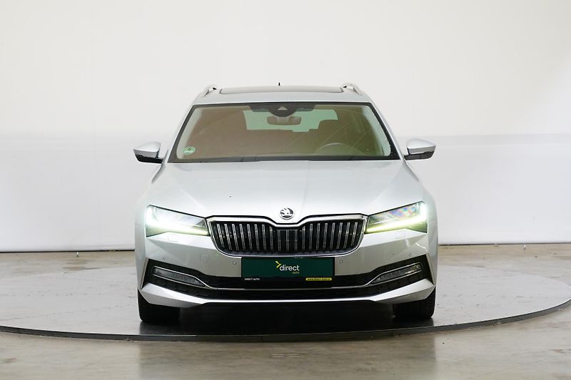 Škoda Superb - fotka 4 z 28