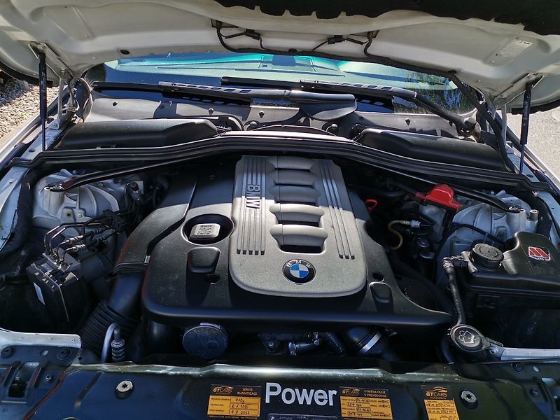 BMW Řada 5 (2005) 3.0d 160kw M57 Automat - fotka 20 z 27