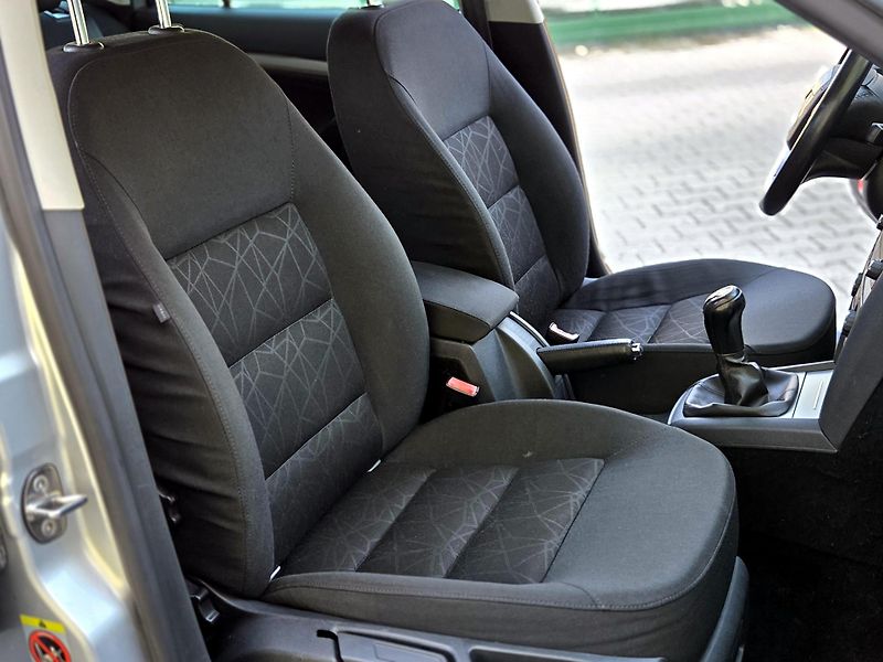 Škoda Octavia 1,4TSi 1.maj, rozvody, xenony  - fotka 26 z 43