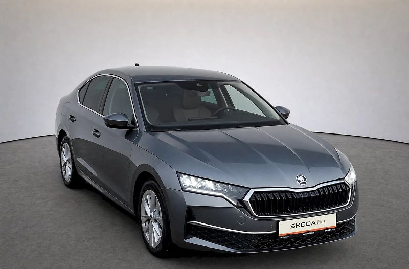 Škoda Octavia (2025) Top Selection 1,5 Tsi 110 Kw D - fotka 34 z 39