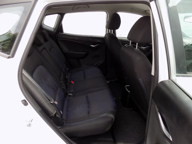 Hyundai ix20 (2017) 1.4 CRDi/1.Maj.ČR/Klima/ - fotka 17 z 30