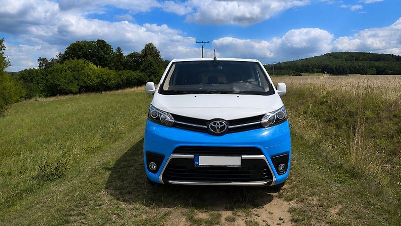 Toyota ProAce (2022) ČR L2 Automat 8 pax Webasto - fotka 2 z 28