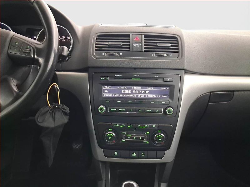 Škoda Yeti (2012) 2.0 TDI, 4X4, Tempomat - fotka 12 z 20
