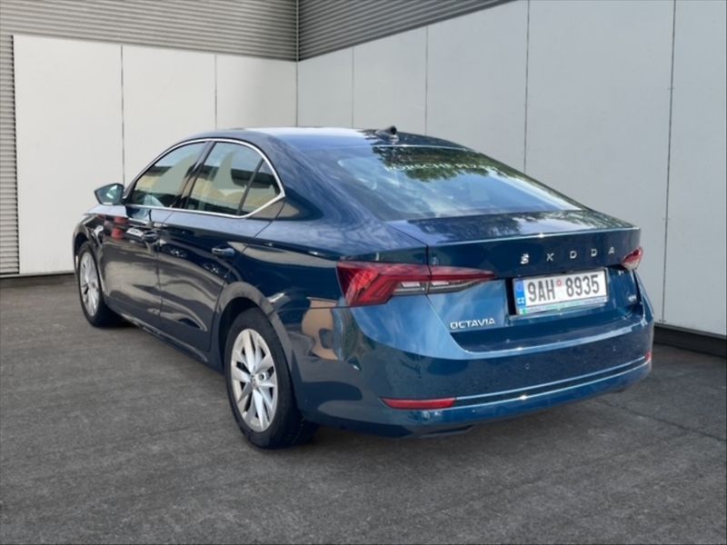 Škoda Octavia 2,0 TSI Style DSG 4x4 - fotka 4 z 11