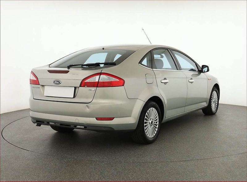 Ford Mondeo (2010) 1.8 TDCi, Serv.kniha, nová STK - fotka 5 z 13