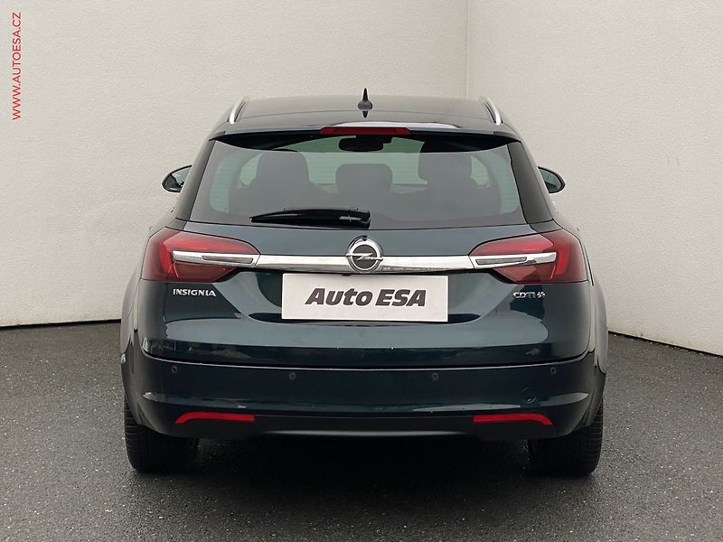 Opel Insignia (2014) 2.0 CDTI 4x4, 1.maj,ČR - fotka 5 z 19