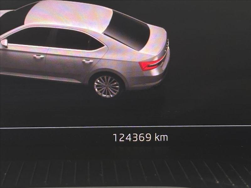 Škoda Superb 1,4 160kW iV Sportline DSG - fotka 26 z 32