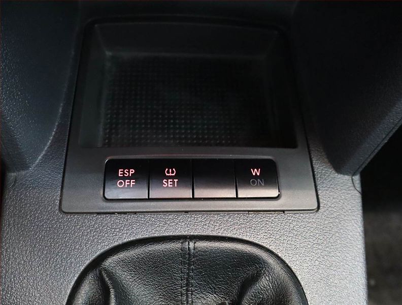 Volkswagen Touran (2007) 2.0 TDI, Tažné, CZ doklady - fotka 17 z 18