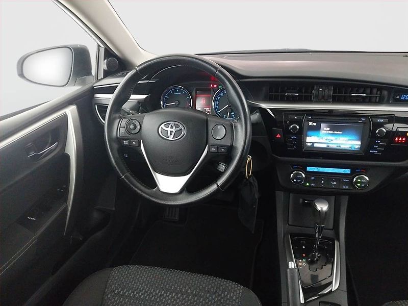 Toyota Corolla (2016) 1.6 Valvematic, Automat - fotka 7 z 18