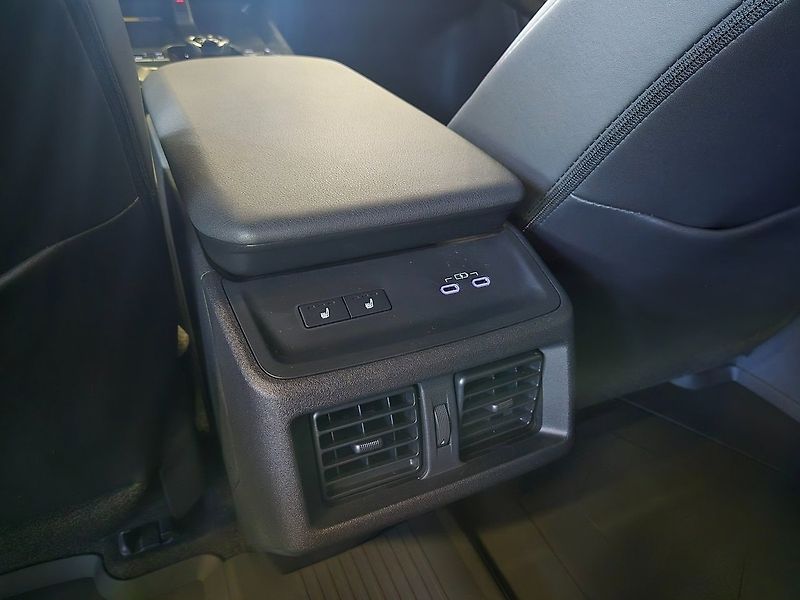 Subaru E-Outback (2026) Touring+ 2026 | 10 let | Sklad - fotka 5 z 23