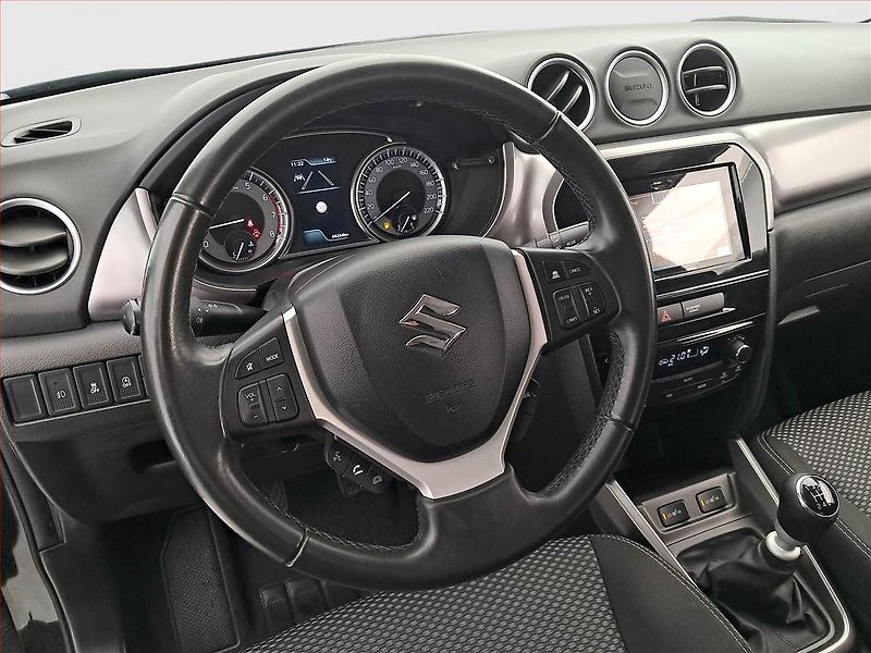 Suzuki Vitara (2022) Premium 1.4 BoosterJet - fotka 18 z 18