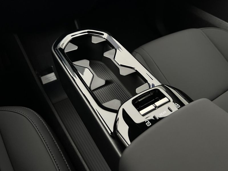Volvo EX30 (2026) P8 AWD electric PLUS REZERVACE - fotka 28 z 45