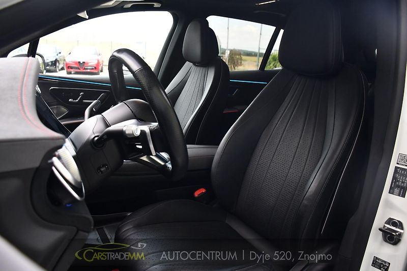Mercedes-Benz EQS 580 4MATIC AMG 5L-ZÁRUKA  - fotka 11 z 64