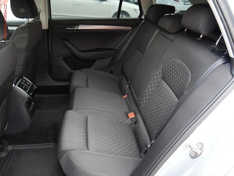 Škoda Superb (2018) 2.0 TDi 4x4, ČR, Style, DSG - fotka 10 z 21