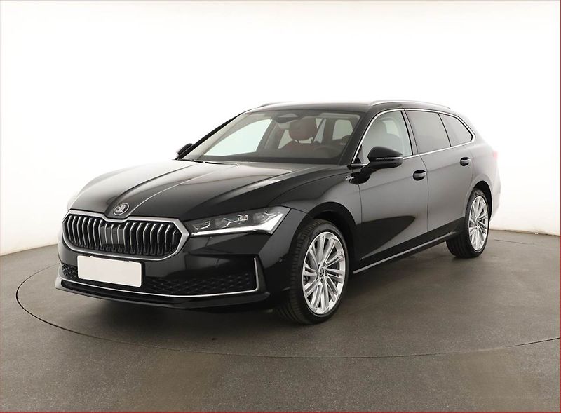 Škoda Superb (2025) 2.0 TDI, LAURIN & KLEMENT - fotka 2 z 21