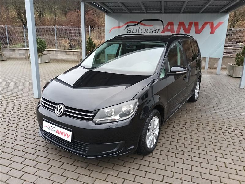 Volkswagen Touran 1,4 TSI,SERVIS,TAŽNÉ,VÝHŘEV - fotka 1 z 43