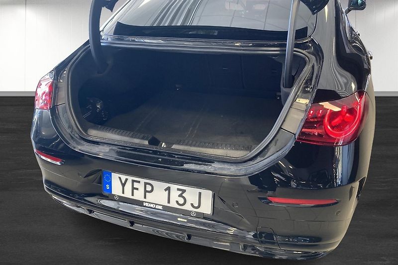 Mercedes-Benz CLA 250+ AMG Premium+ HuD Burm 360 - fotka 17 z 22