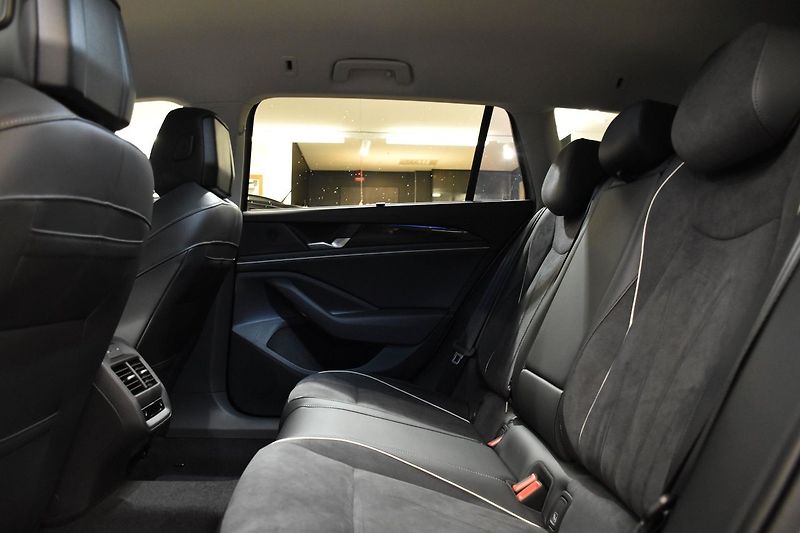 Volkswagen Passat 1.5 eTSI Masáže Matrix NezTope - fotka 25 z 26