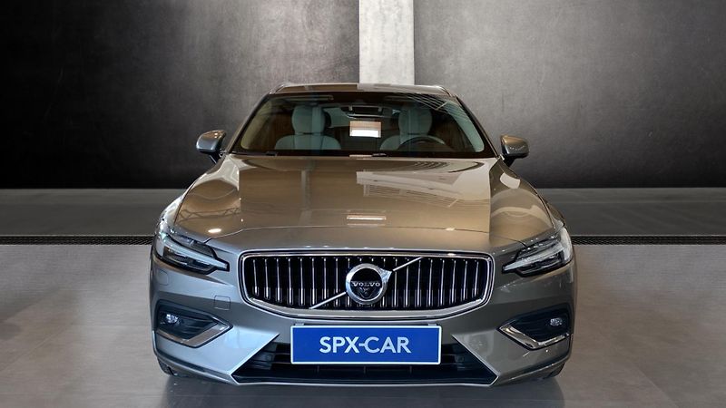 Volvo V60 INSCRIPTION, T4 FWD Drive-E, 1 - fotografie inzerátu