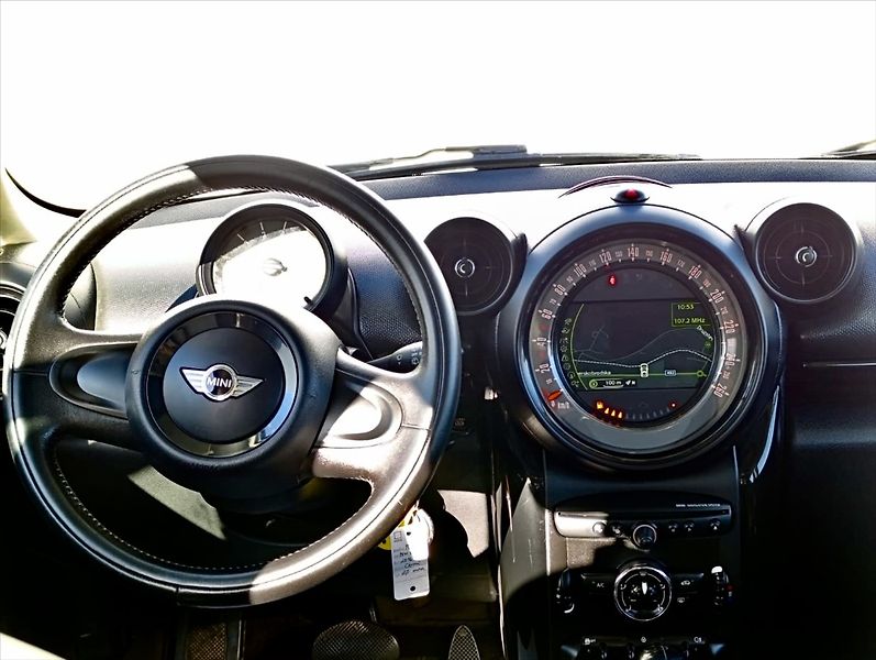 Mini Countryman 2,0 d Automat Navi Panorama LE - fotka 16 z 32