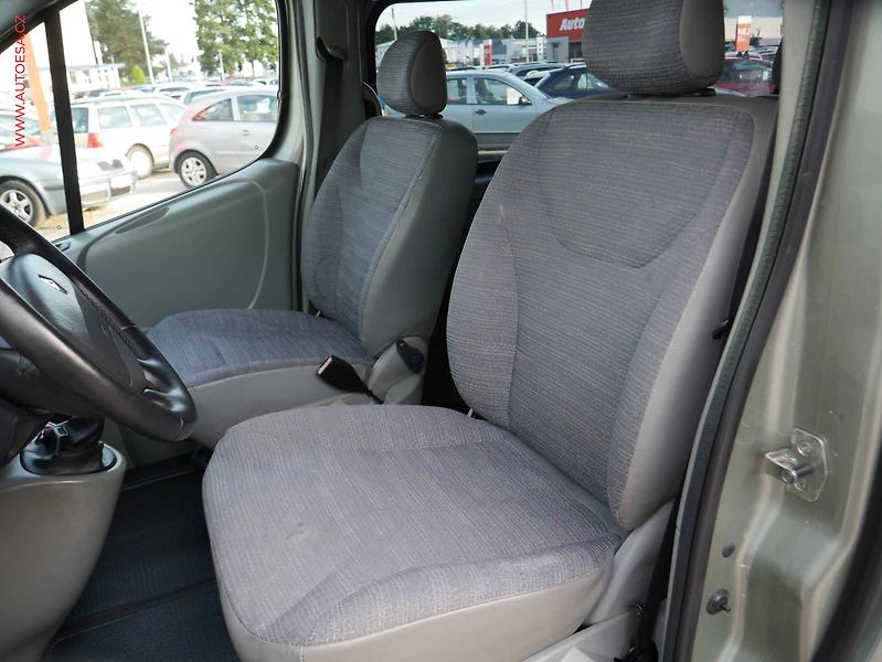 Renault Trafic (2009) 2.0dCi 8míst, AC, 84kW, STK1 - fotka 9 z 15