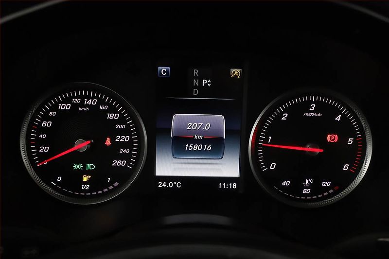Mercedes-Benz GLC (2017) 220 d 4MATIC - fotka 8 z 21