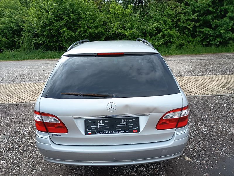Mercedes-Benz Třídy E (2004) 3.2 165kw - fotka 19 z 40
