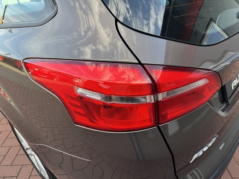 Ford Focus (2017) 1.6 Ti-VCT Digi Klima Tempomat - fotka 40 z 45