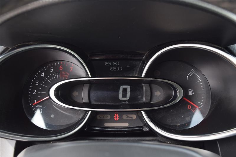Renault Clio 1,2 i 54KW KLIMA ALU - fotka 38 z 47